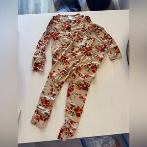 Lou Lou & Company “Sierra” 3T top and bottom set.